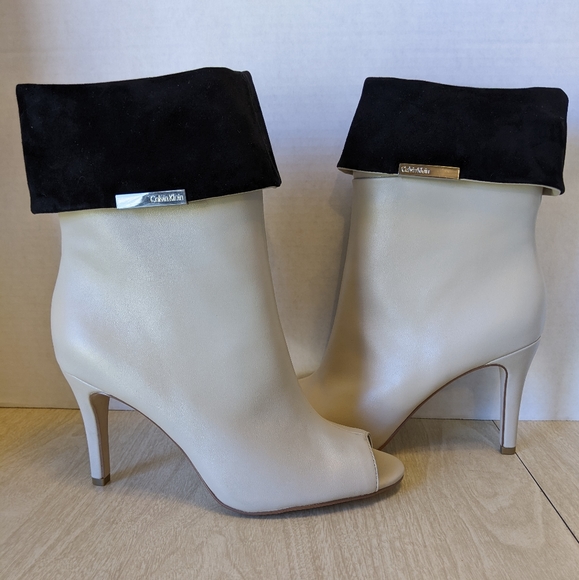 Calvin Klein Kaiya Nappa Black Suede Bone Off White Open Toe Booties siz… - Picture 2 of 15